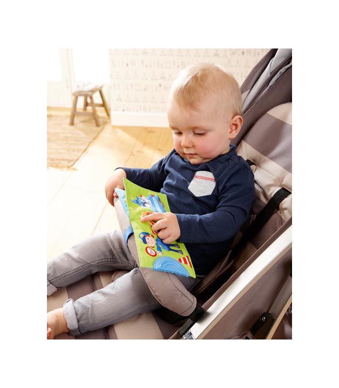 https://www.traotto.se/bilder/artiklar/haba/baby/2018/bok/303141_haba_tygbok_fordon_3_s.jpg